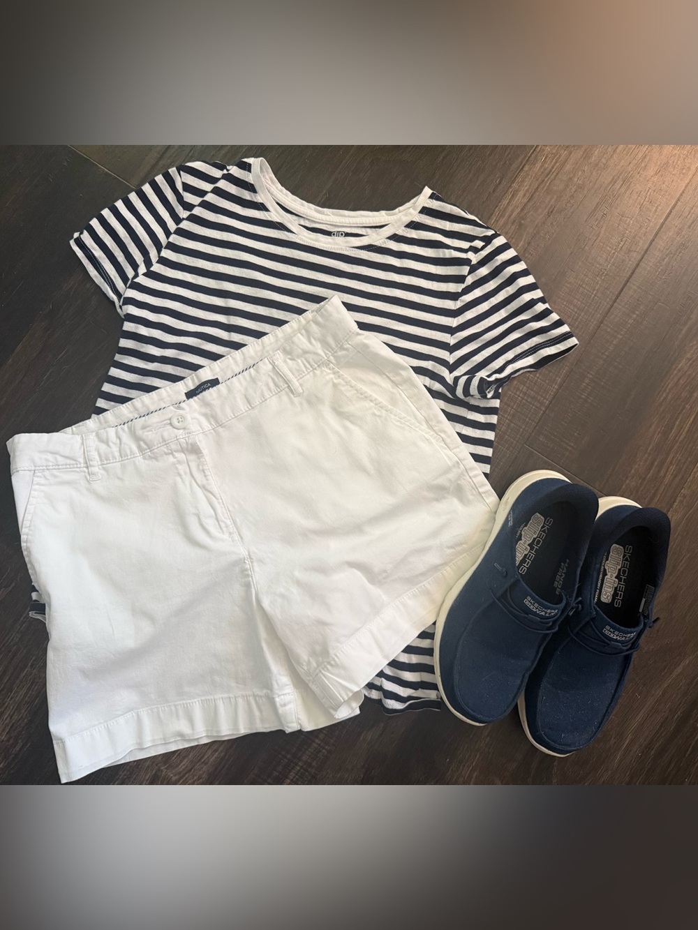 Nautica White Women's Cotton Blend Shorts